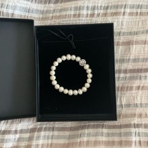 Freshwater pearl bracelet